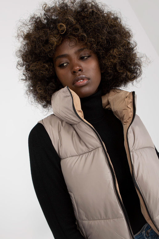 Světle šedá oboustranná péřová vesta...