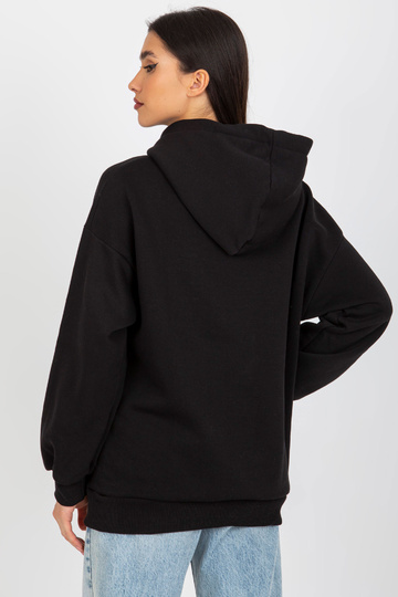 Černá mikina s písmenem M