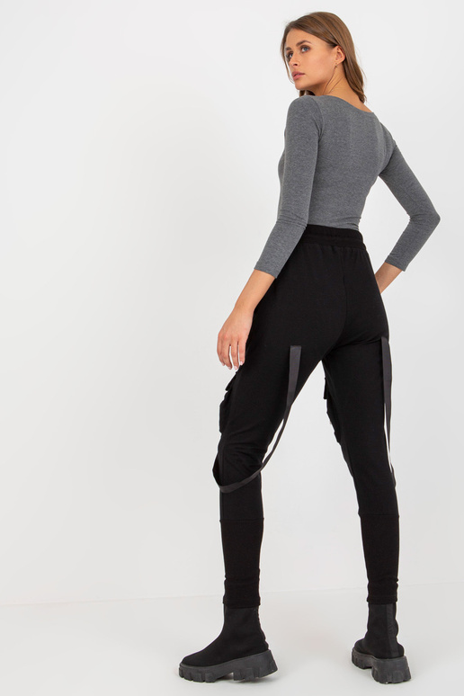 Černé dámské cargo tepláky s vázáním Černé dámské cargo tepláky s vázáním