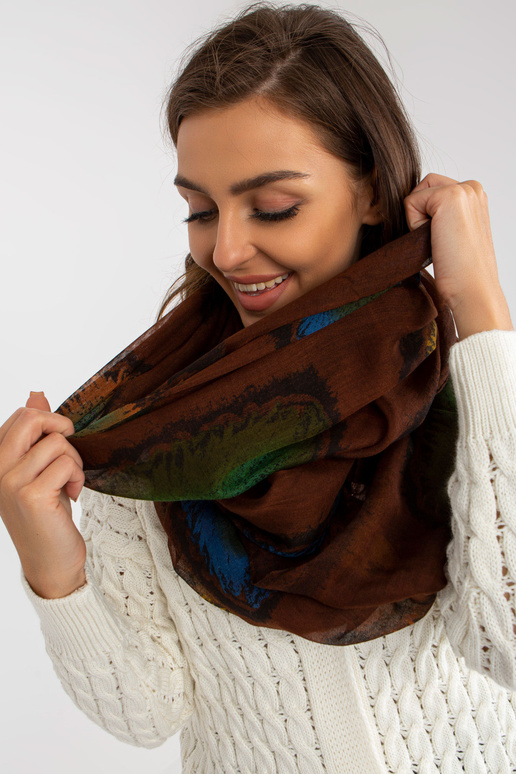 Hnědý závěsný komín s potiskem