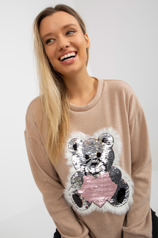 Béžový dámský klasický svetr s...