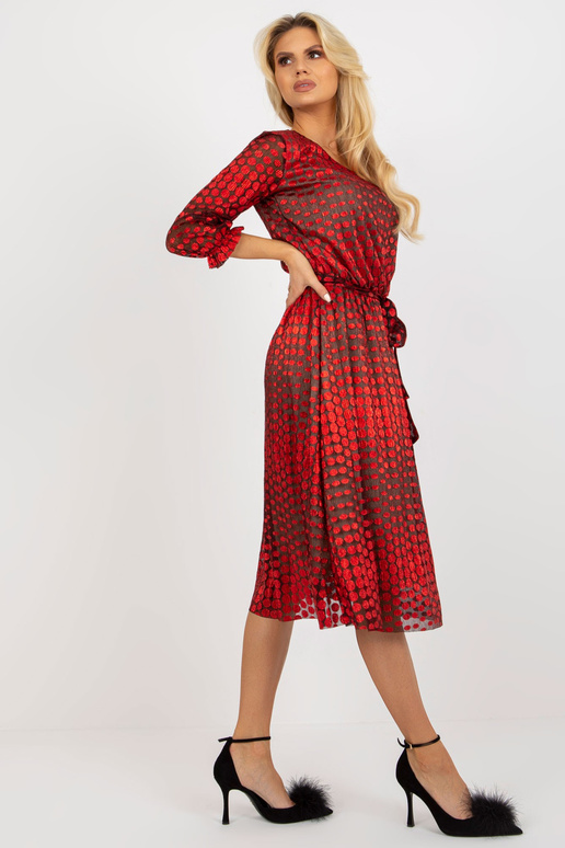 Červené midi večerní šaty s lesklým...