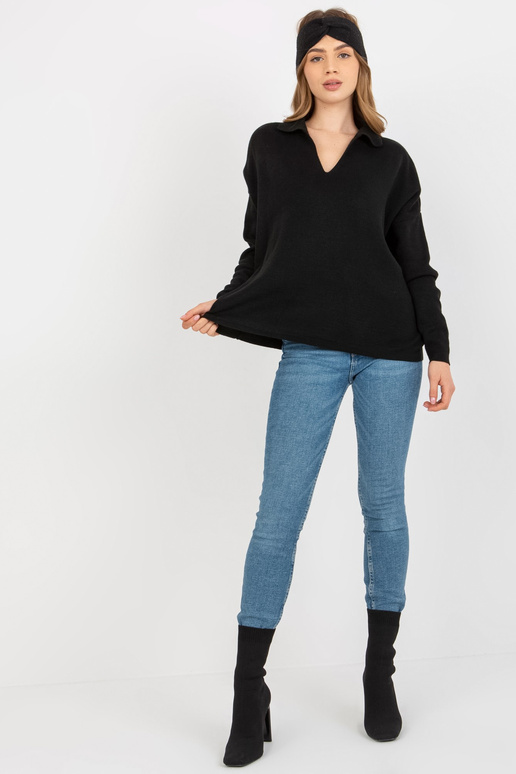 Černý hladký oversize svetr s límečkem