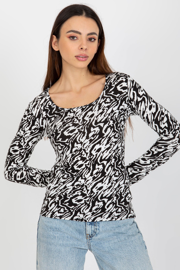 Bíločerná vypasovaná... 2