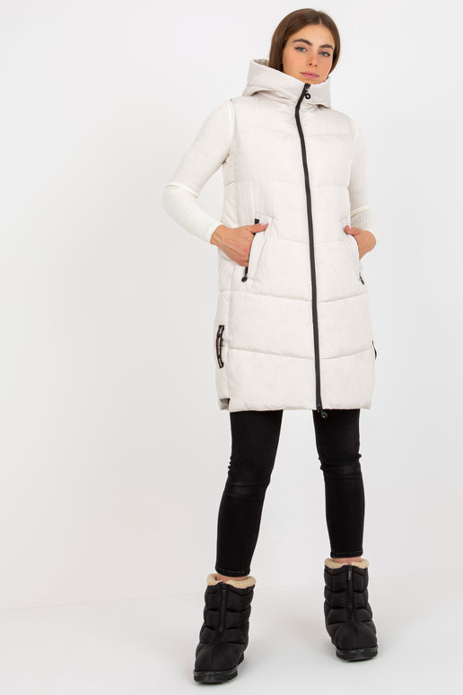 Krémová dlouhá péřová vesta s kapsami Krémová dlouhá péřová vesta s kapsami