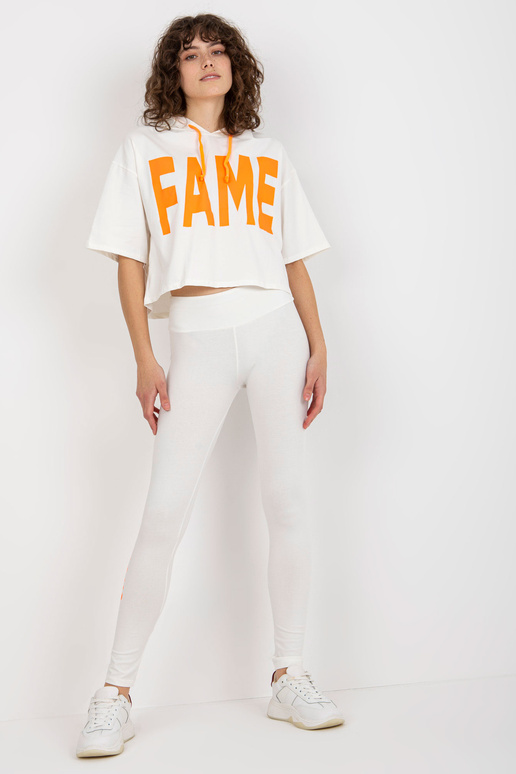 Ecru dvoudílný sportovní set s nápisy Ecru dvoudílný sportovní set s nápisy