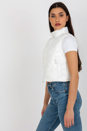 Ecru krátká péřová vesta s...