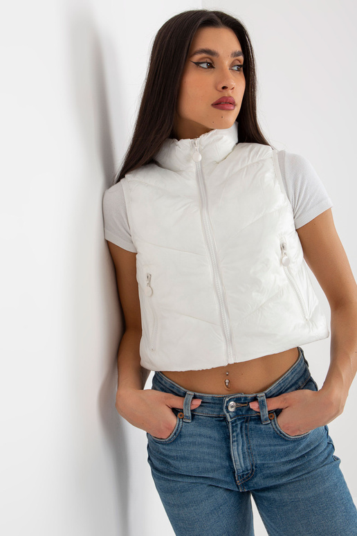 Ecru krátká péřová vesta s prošíváním Ecru krátká péřová vesta s prošíváním