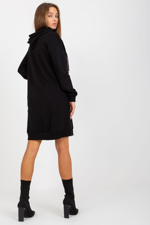 Základní černé mikinové šaty s kapsami