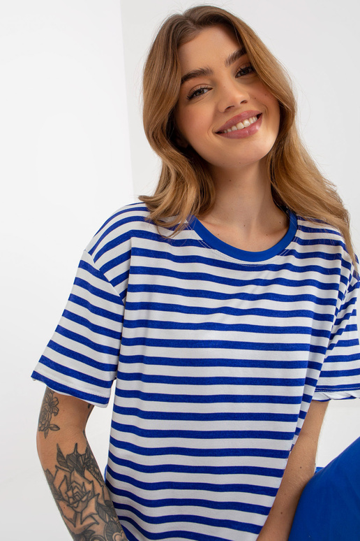 Tmavě modrá a bílá základní letní... Tmavě modrá a bílá základní letní...