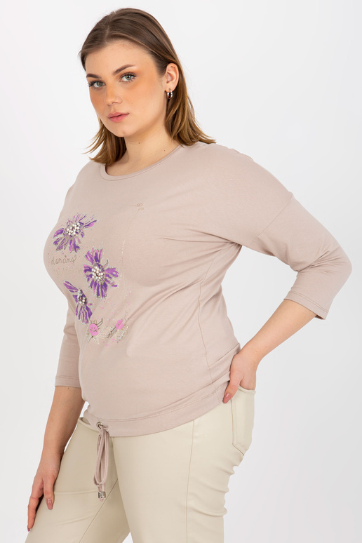 Béžová halenka větší velikosti se...