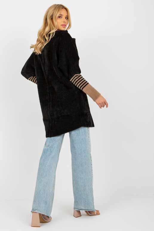 Černý dámský alpakový kabát se... Černý dámský alpakový kabát se...