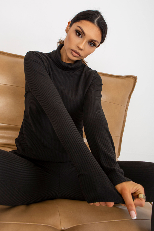 Černá ležérní halenka s žebrovaným...