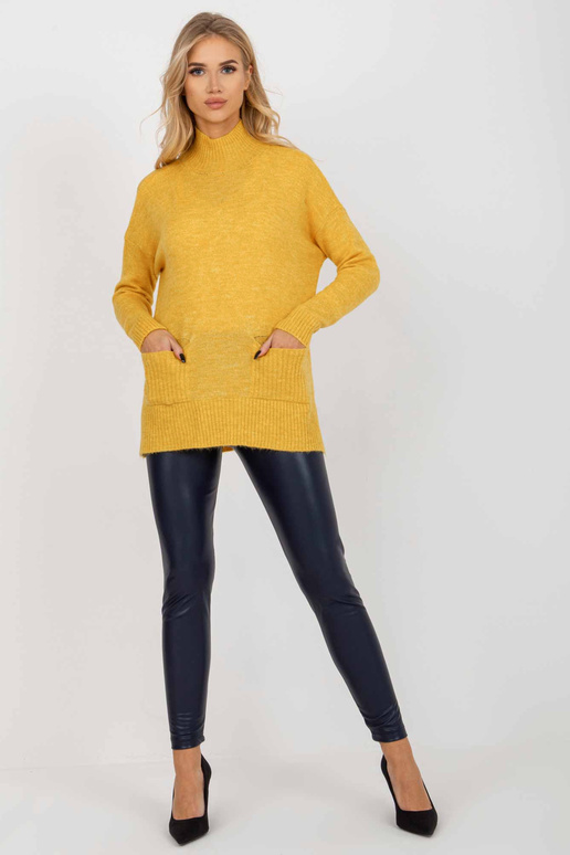 Žlutý dlouhý oversize svetr s kapsami...