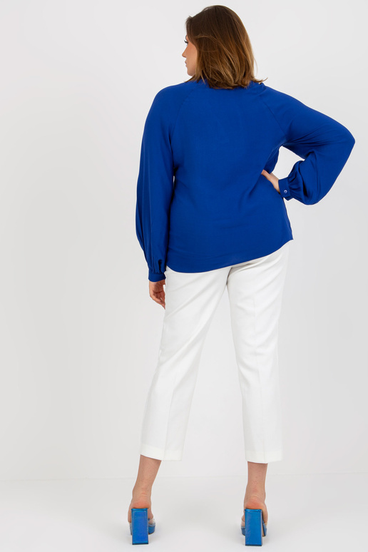 Tmavě modrá košilová halenka větší...