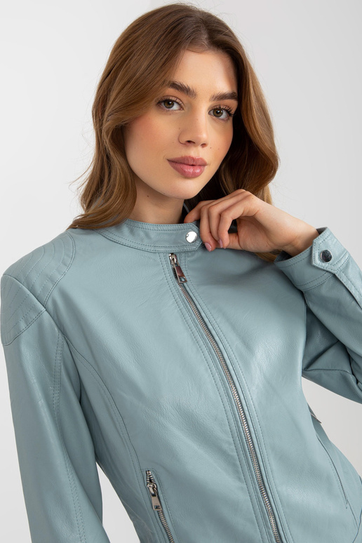 Světle modrá motorkářská bunda z... Světle modrá motorkářská bunda z...