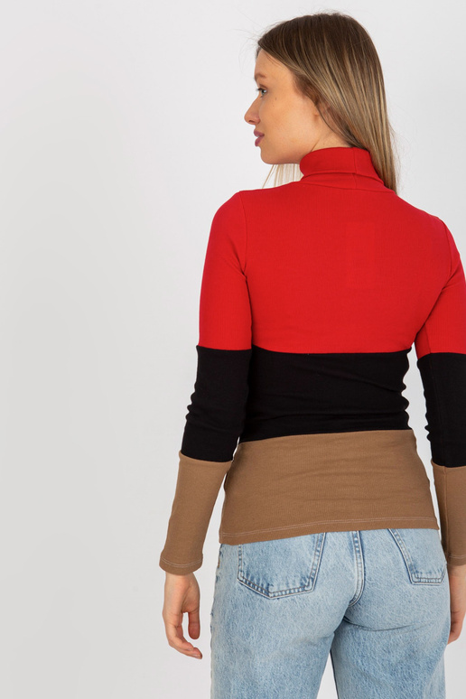 Červená a tmavá velbloudí žebrovaná...