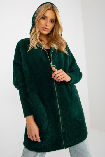 Tmavě zelený kabát z alpaky...