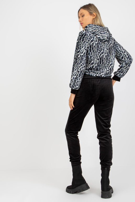 Bílo-černý velurový set s leopardí... Bílo-černý velurový set s leopardí...