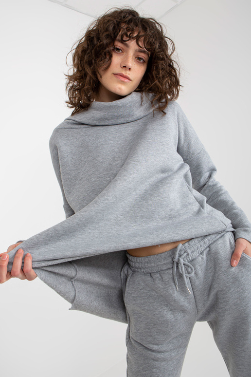 Základní set šedé mikiny s oversize...