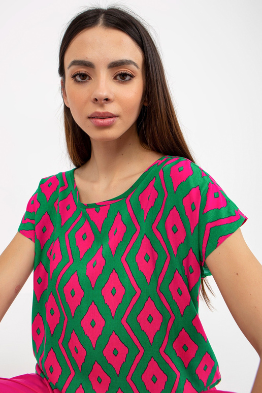 Zelená halenka s potiskem a krátkým...