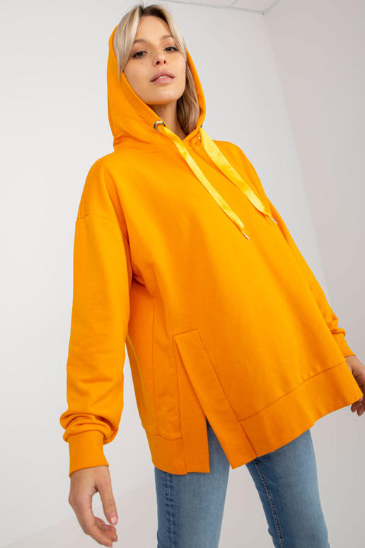 Tmavě žlutá mikina s kapucí a trochet