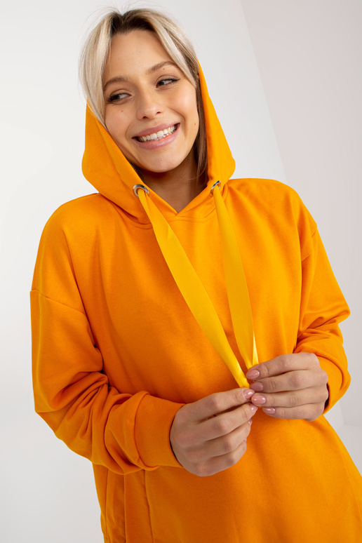 Tmavě žlutá mikina s kapucí a trochet