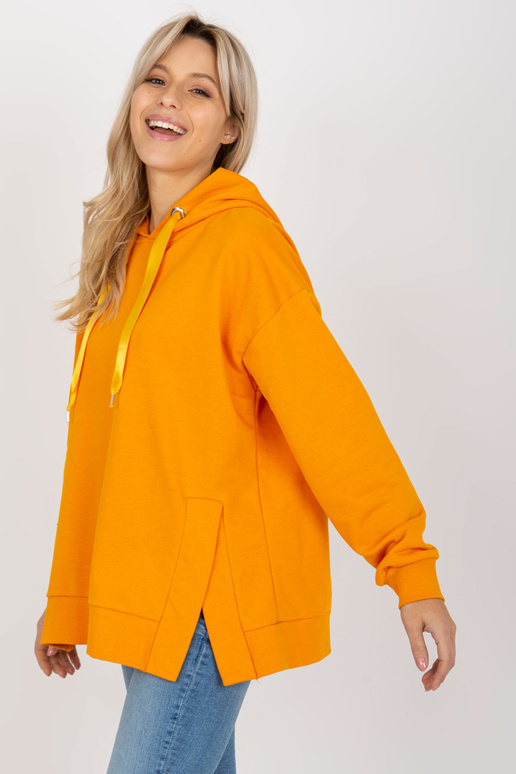 Tmavě žlutá mikina s kapucí a trochet
