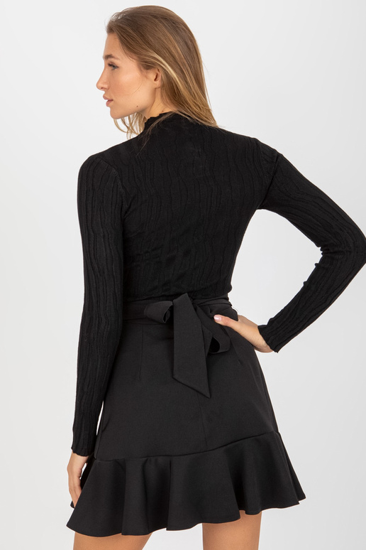 Dámský černý vypasovaný svetr s...