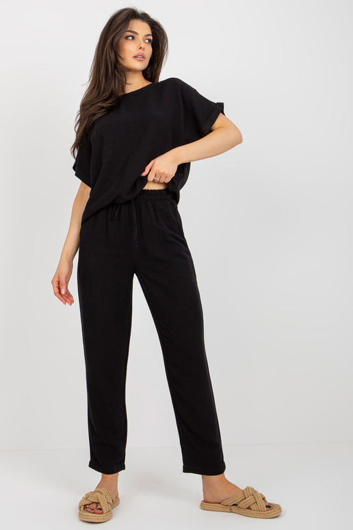 Černá letní souprava s halenkou a... Černá letní souprava s halenkou a...