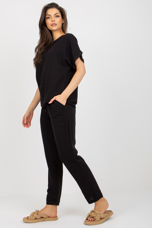 Černá letní souprava s halenkou a... Černá letní souprava s halenkou a...