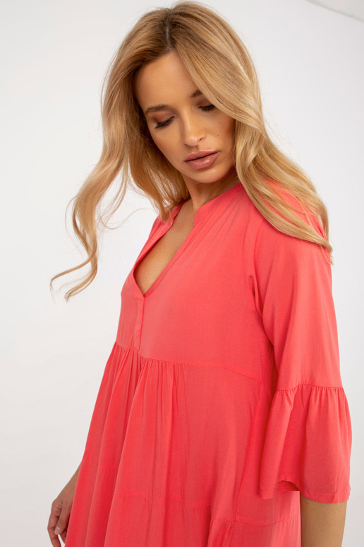 Korálové volné volánové šaty s 3/4...