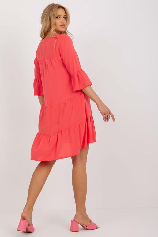 Korálové volné volánové šaty s 3/4...