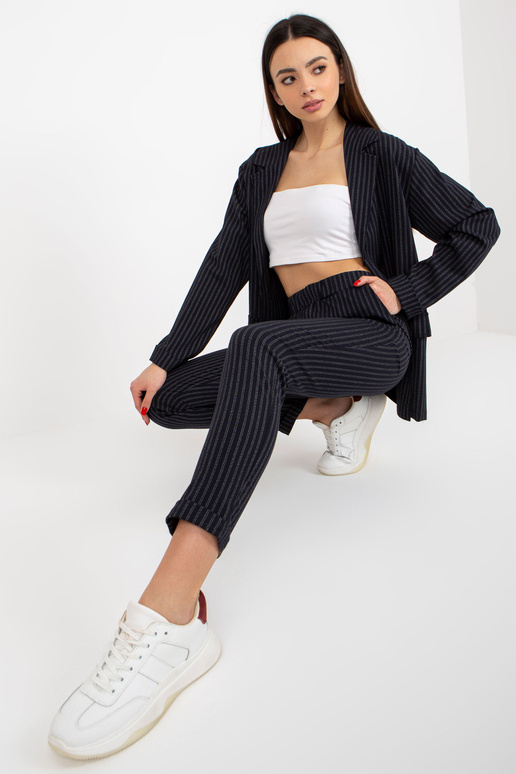 Tmavě modrý elegantní sako z...