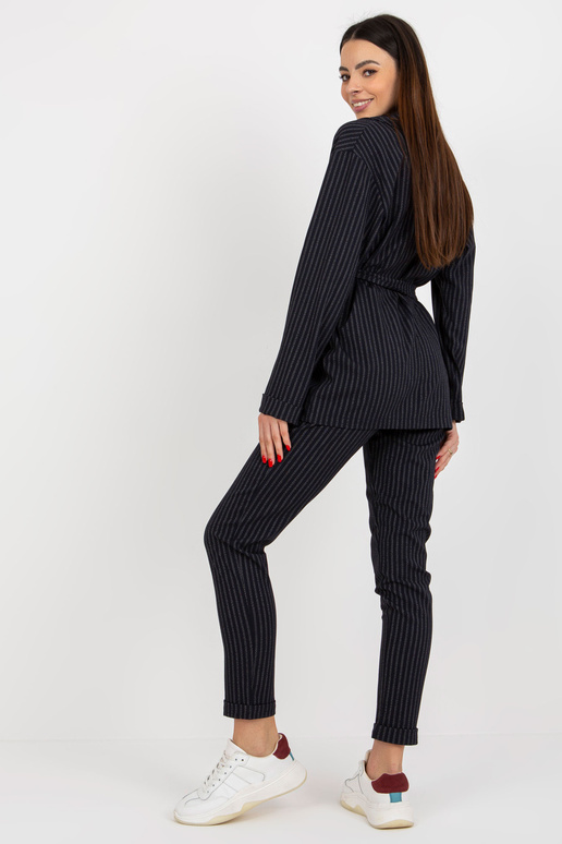 Tmavě modrý elegantní sako z...