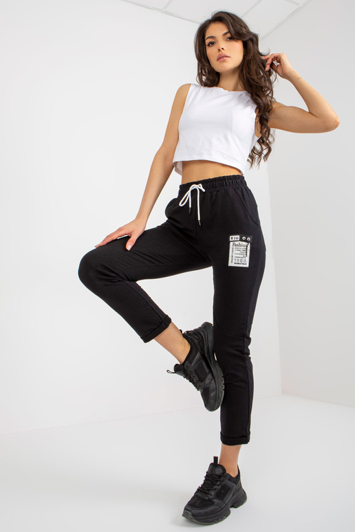 Černé dámské kotníkové tepláky