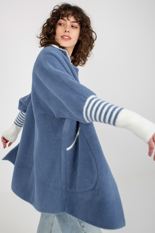 Tmavě modrý dámský kabát z alpaky s... Tmavě modrý dámský kabát z alpaky s...