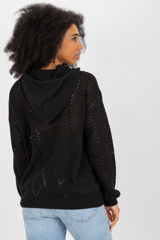 Černý prolamovaný letní svetr s kapucí