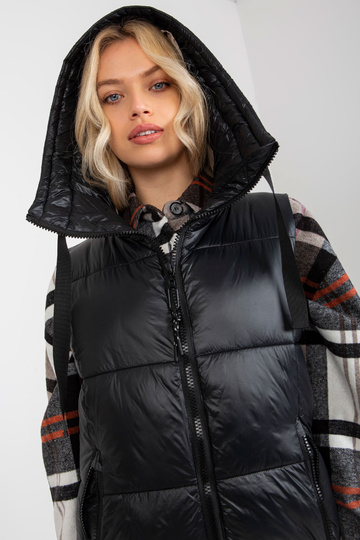 Czarna długa kamizelka... 2