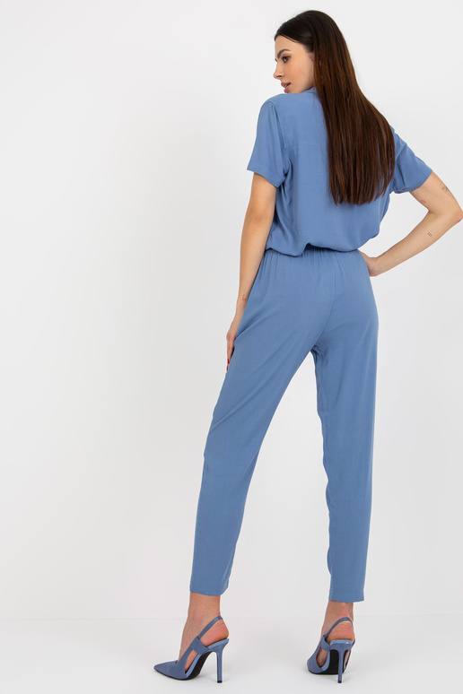 Modré letní kalhoty vyrobené z látky...