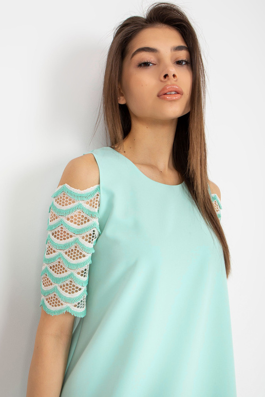 Mátové koktejlové šaty s prolamovaným...