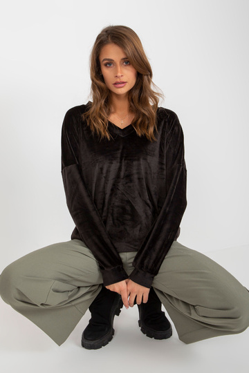 Černá velurová mikina bez...