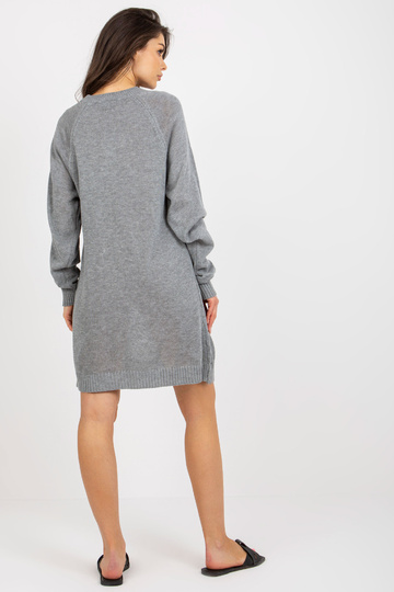 Šedé volné pletené šaty pod...