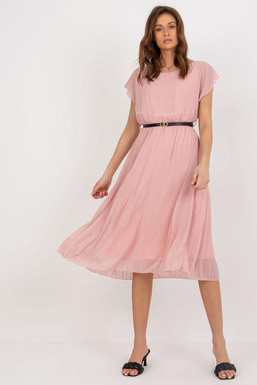 Světle růžové rozevláté šaty s...