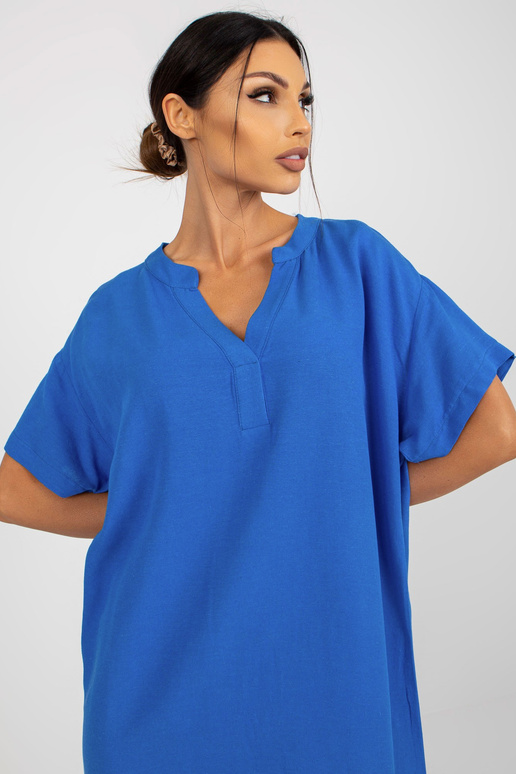 Modré letní midi šaty s výstřihem do...