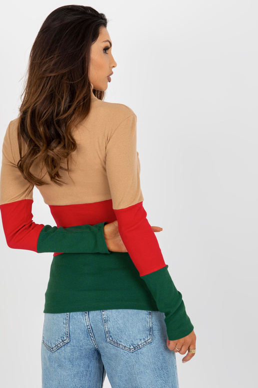 Světlá velbloudí tmavě zelená...