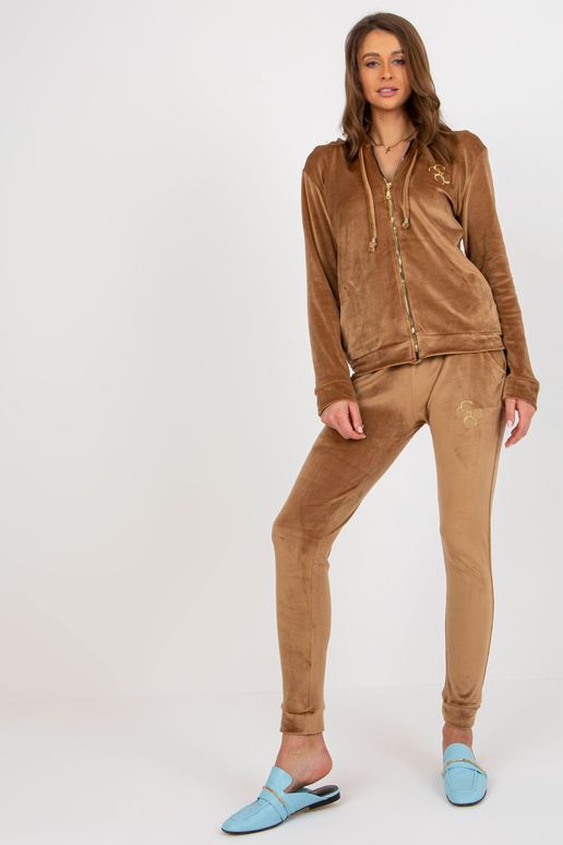 Tmavý set z velbloudího veluru s...