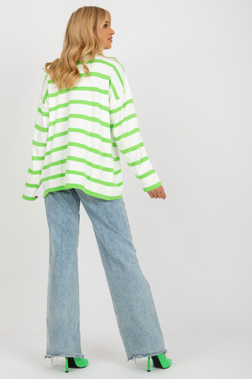 Světle zeleno-ecru...