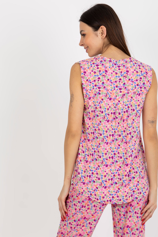 Růžová květinová halenka s výstřihem...