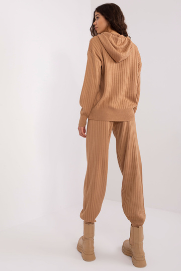 Sada-BA-KMPL-2211.22P-velbloud